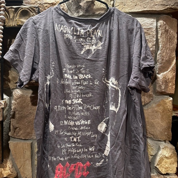 Magnolia Pearl AC/DC tee shirt - Picture 2 of 2
